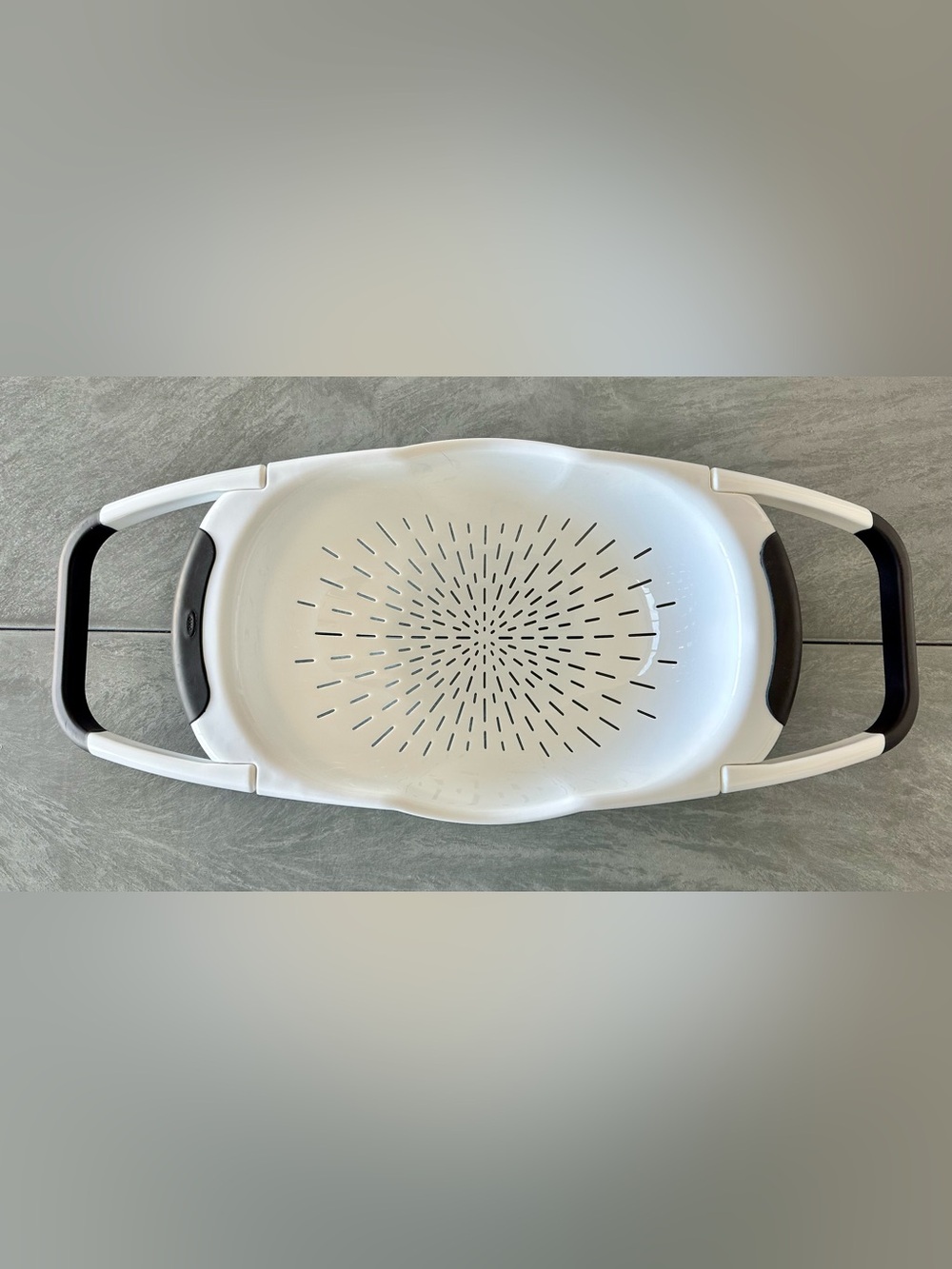 OXO Good Grips Large Collapsible Over-Sink Colander Strainer